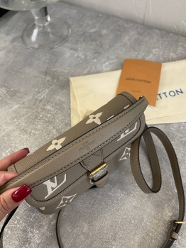 Сумка женская Louis Vuitton Артикул BMS-136248. Вид 2