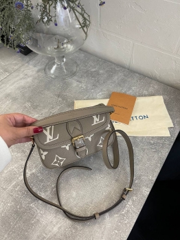 Сумка женская Louis Vuitton Артикул BMS-136248. Вид 3