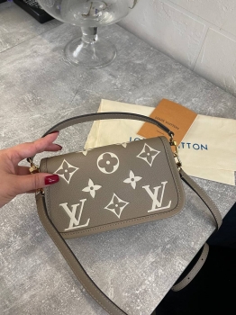 Сумка женская Louis Vuitton Артикул BMS-136248. Вид 6