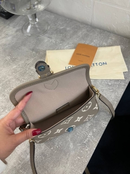 Сумка женская Louis Vuitton Артикул BMS-136248. Вид 7