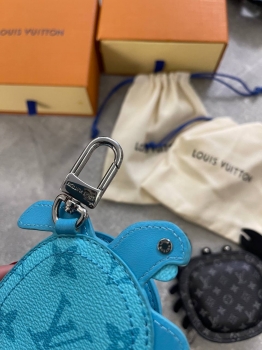 Брелок Louis Vuitton Артикул BMS-136292. Вид 4