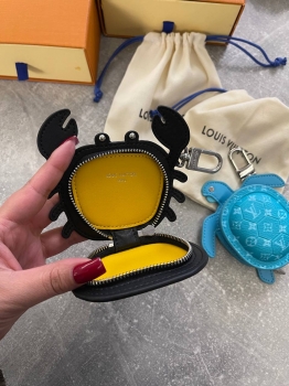 Брелок Louis Vuitton Артикул BMS-136291. Вид 5