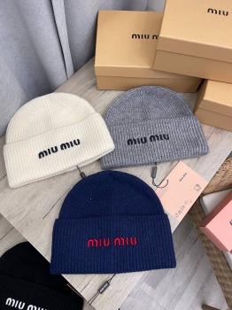 Шапка Miu Miu Артикул BMS-136322. Вид 1