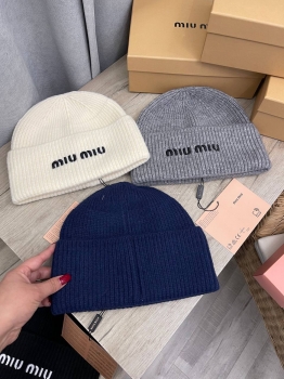 Шапка Miu Miu Артикул BMS-136322. Вид 3