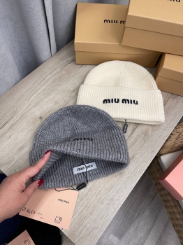 Шапка Miu Miu Артикул BMS-136320. Вид 2