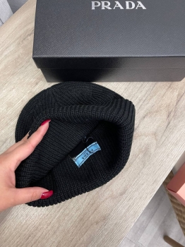 Шапка Prada Артикул BMS-136334. Вид 3