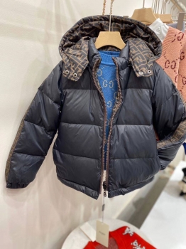 Пуховик Fendi Артикул BMS-136422. Вид 3