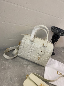 Сумка женская Christian Dior Артикул BMS-136350. Вид 1