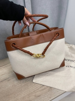 Сумка женская 32 см Bottega Veneta Артикул BMS-136367. Вид 1