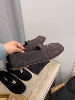 Меховые лоферы Chanel Артикул BMS-136483. Вид 2