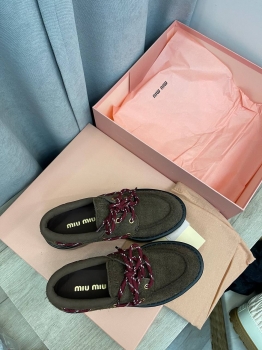 Замшевые лоферы Miu Miu Артикул BMS-136478. Вид 2