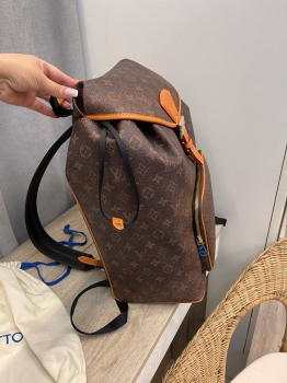 Рюкзак  Louis Vuitton Артикул BMS-136565. Вид 2