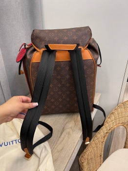 Рюкзак  Louis Vuitton Артикул BMS-136565. Вид 4