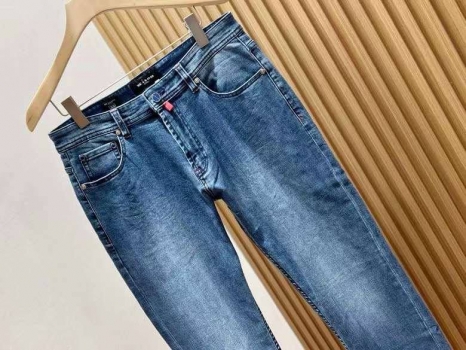Джинсы Kiton Артикул BMS-136656. Вид 2