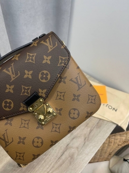 Рюкзак Louis Vuitton Артикул BMS-136669. Вид 3