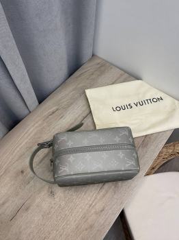 Косметичка Louis Vuitton Артикул BMS-136670. Вид 2