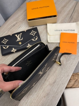 Кошелёк Louis Vuitton Артикул BMS-136701. Вид 3