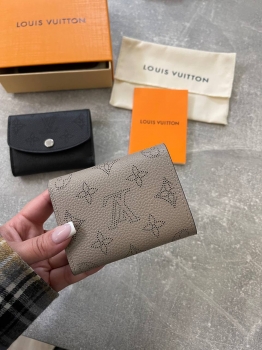 Кошелёк Louis Vuitton Артикул BMS-136706. Вид 2