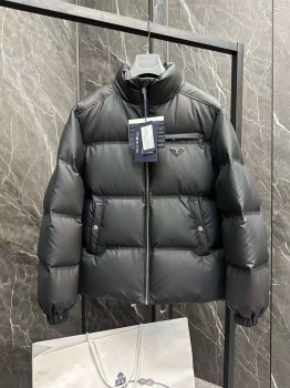 Пуховик Prada Артикул BMS-136718. Вид 1