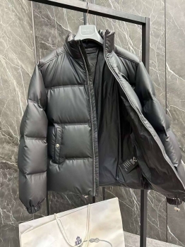 Пуховик Prada Артикул BMS-136718. Вид 3