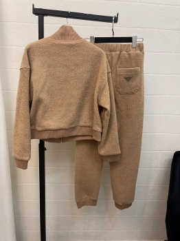 Костюм спортивный Prada Артикул BMS-136800. Вид 4