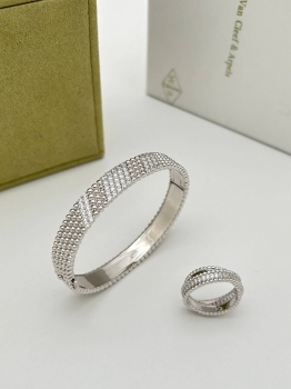Браслет  Van Cleef Артикул BMS-136816. Вид 2
