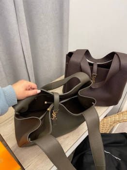 Сумка женская Yves Saint Laurent Артикул BMS-136861. Вид 4