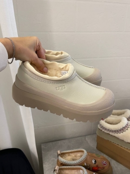 UGG  Ugg Australia Артикул BMS-136920. Вид 1