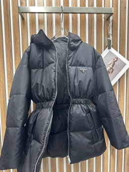 Пуховик  Prada Артикул BMS-136952. Вид 3