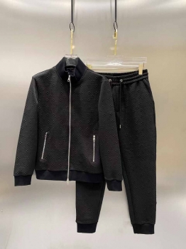 Костюм спортивный  Louis Vuitton Артикул BMS-137200. Вид 1