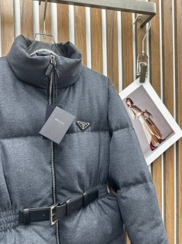 Пуховик  Prada Артикул BMS-137275. Вид 2