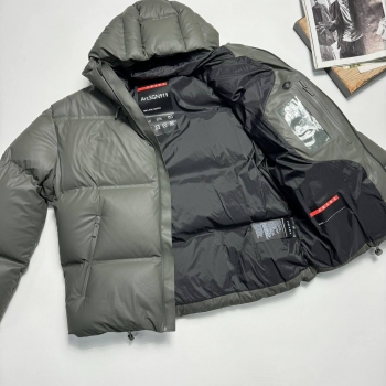 Пуховик  Prada Артикул BMS-137332. Вид 2