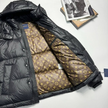 Пуховик  Louis Vuitton Артикул BMS-137333. Вид 4