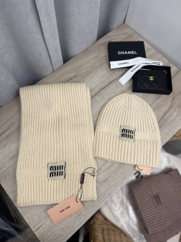 Комплект  Miu Miu Артикул BMS-137340. Вид 1