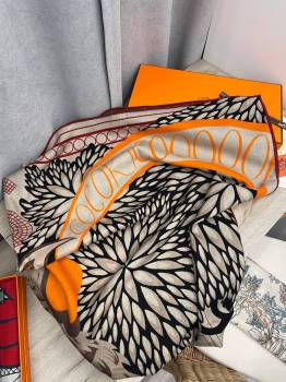 Платок  Hermes Артикул BMS-137357. Вид 2