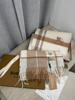 Шарф Burberry Артикул BMS-137362. Вид 2