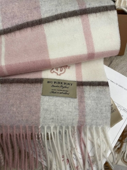 Шарф Burberry Артикул BMS-137361. Вид 3