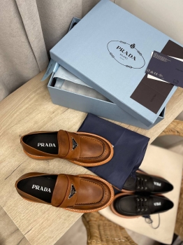 Лоферы  Prada Артикул BMS-137400. Вид 2