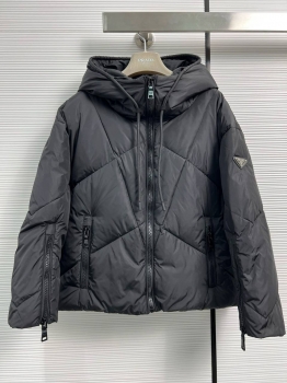 Пуховик  Prada Артикул BMS-137435. Вид 1