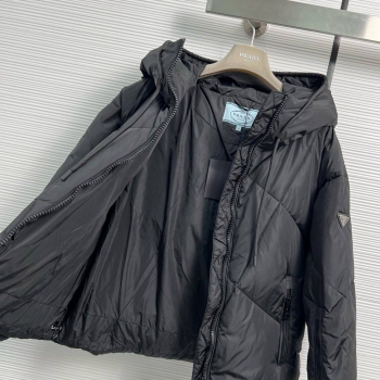 Пуховик  Prada Артикул BMS-137435. Вид 2