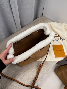 Сумка женская Louis Vuitton Артикул BMS-137451. Вид 4