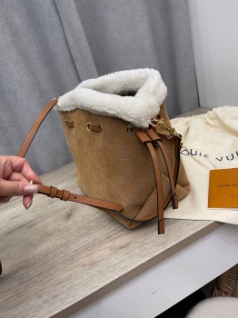 Сумка женская Louis Vuitton Артикул BMS-137451. Вид 7
