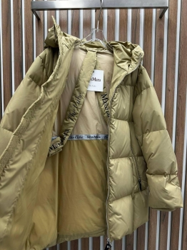 Пуховик Max Mara Артикул BMS-137510. Вид 2