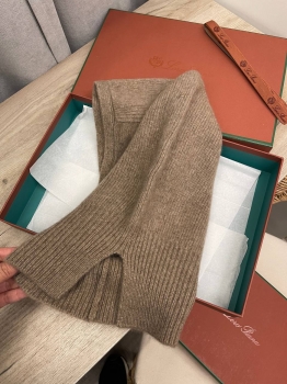 Капор Loro Piana Артикул BMS-137521. Вид 3