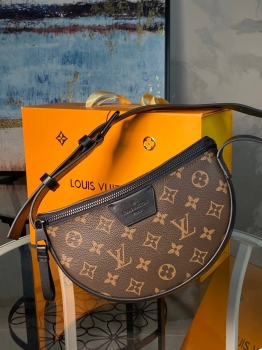 Сумка мужская  Louis Vuitton Артикул BMS-137604. Вид 1