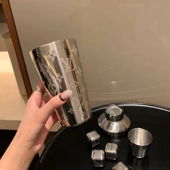 Шейкер Louis Vuitton Артикул BMS-137850. Вид 3