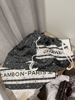 Комплект   ( рюкзак +палантин ) Chanel Артикул BMS-137877. Вид 2