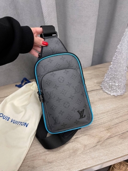 Сумка-слинг  Louis Vuitton Артикул BMS-137995. Вид 2