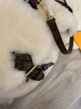 Рюкзак Louis Vuitton Артикул BMS-138000. Вид 4