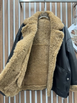 Дубленка Celine Артикул BMS-138163. Вид 4